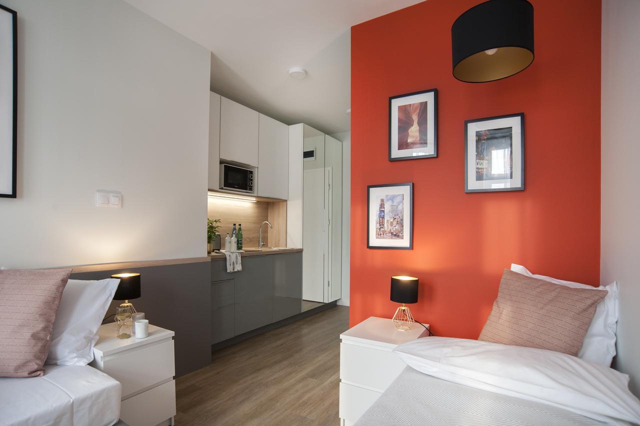 7 Continents Apartments Poznan Bagian luar foto