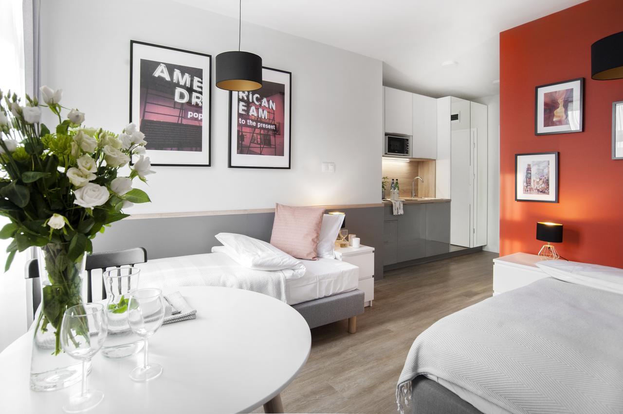 7 Continents Apartments Poznan Bagian luar foto